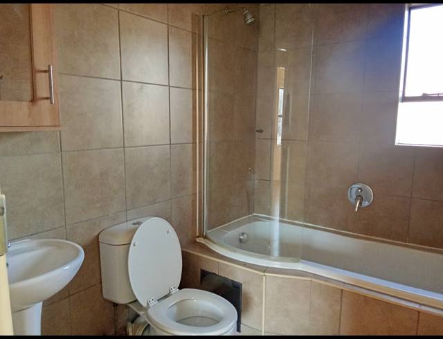 2 BEDROOM TOWNHOUSE FOR SALE IN KIBLER PARK